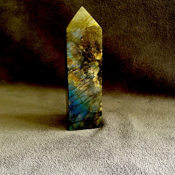 Labradorite Tower - Picture 4 of 6